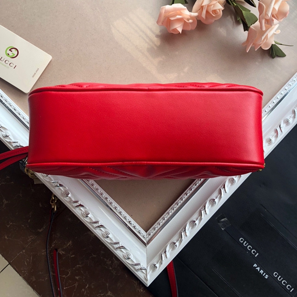 激安グッチバッグコピー角部分ディテール